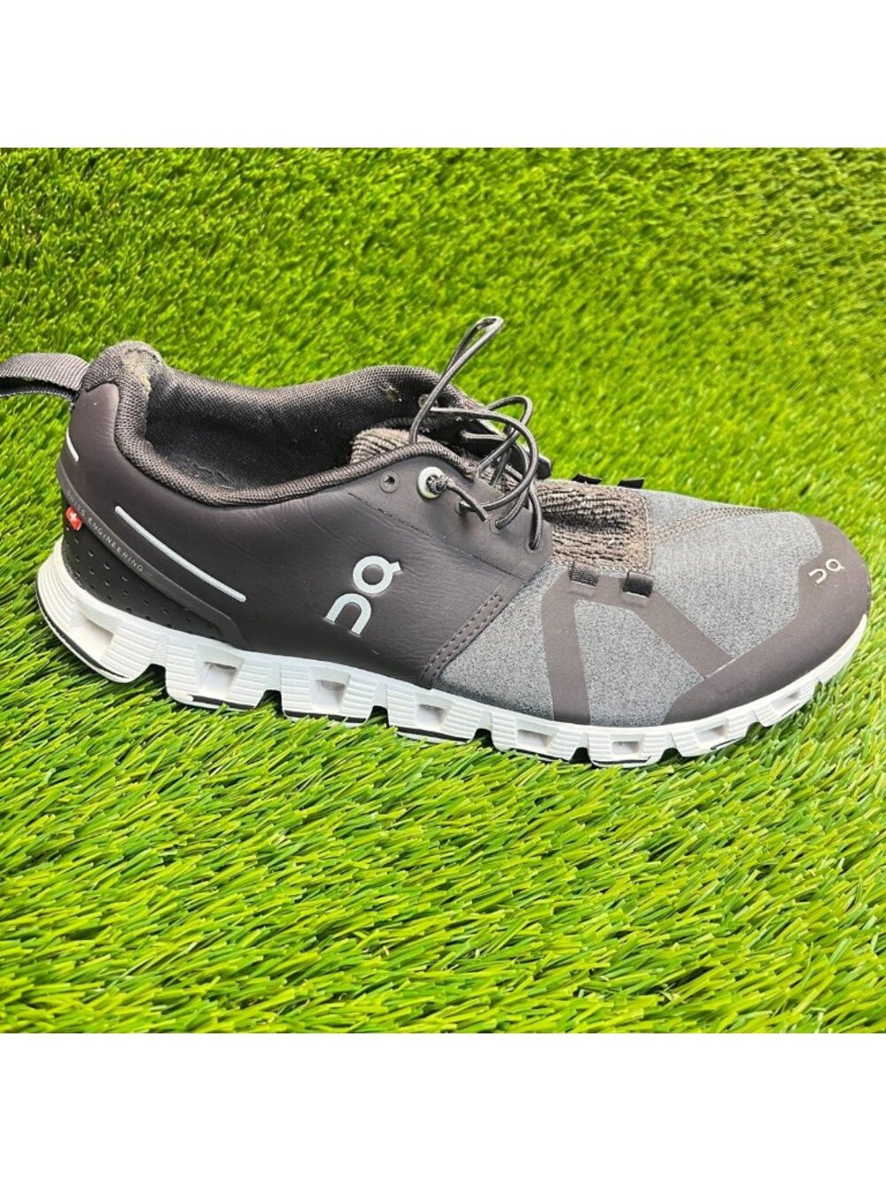 On Cloud 5 Mens‎ Size 8.5 Black Gray Athletic Running Walking Shoes Sneakers